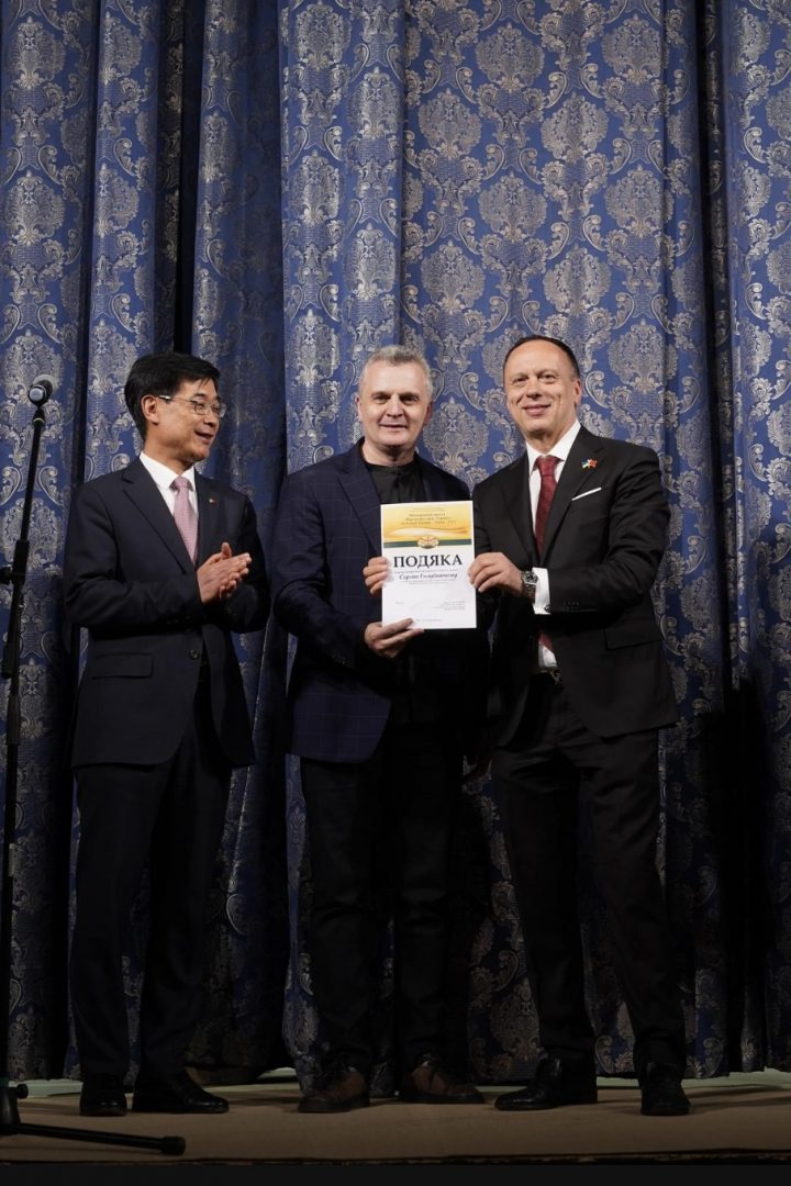 0-02-05-06d4a91ead352a361a16c53fc37969ec728220bf4e46c13738104aa9440f8372_1f948ba7375b09c4