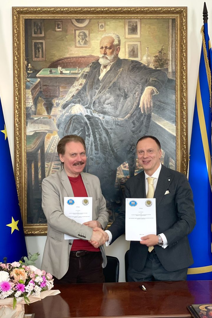 0-02-05-4ca13f6a6a938f29725baf379aa68a4a4a33c93e2e27509774113756571cea86_4b42706e04fbacab